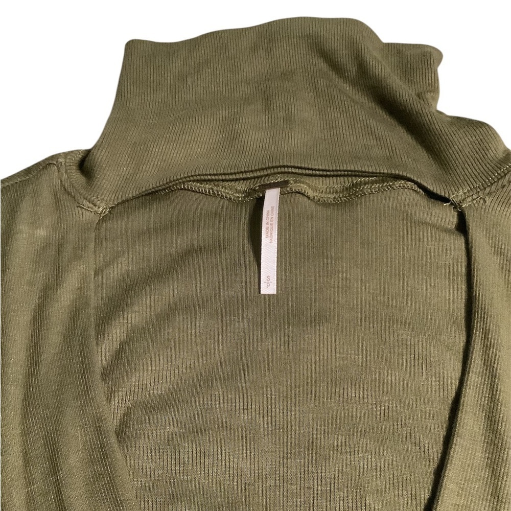 Free people army green long sleeve shirt with open chest - Picture 6 of 7